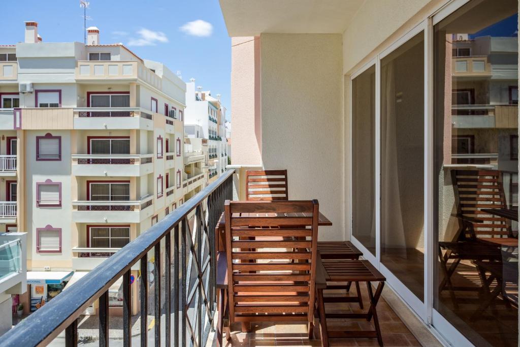 Imagem de Monte Gordo Beach Flat with Balcony