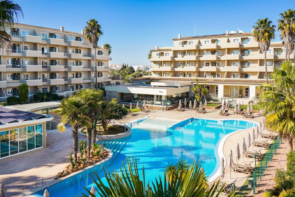 Imagem de Vitor,s Plaza Flat with Balcony and Pool View