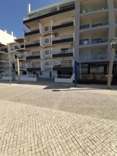 EDIFÍCIO ALFARROBEIRA MAR