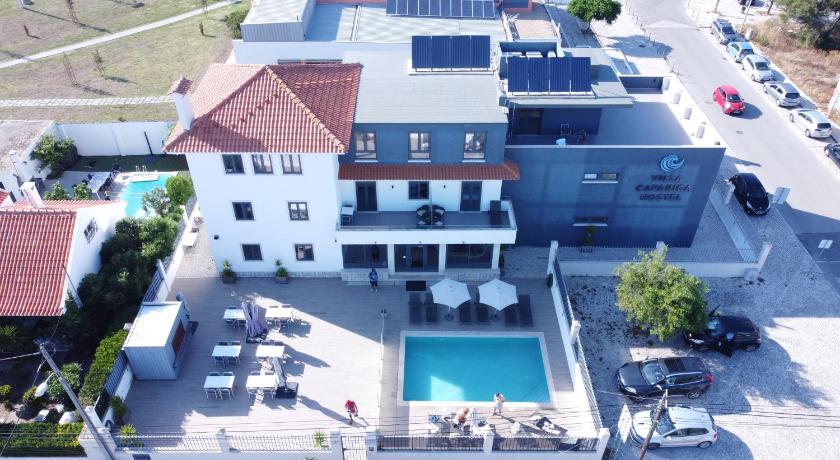 FAMILY HOUSE CAPARICA BEACH