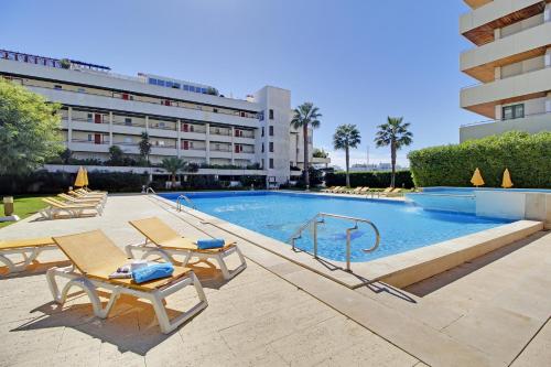 MARINA LUXOR