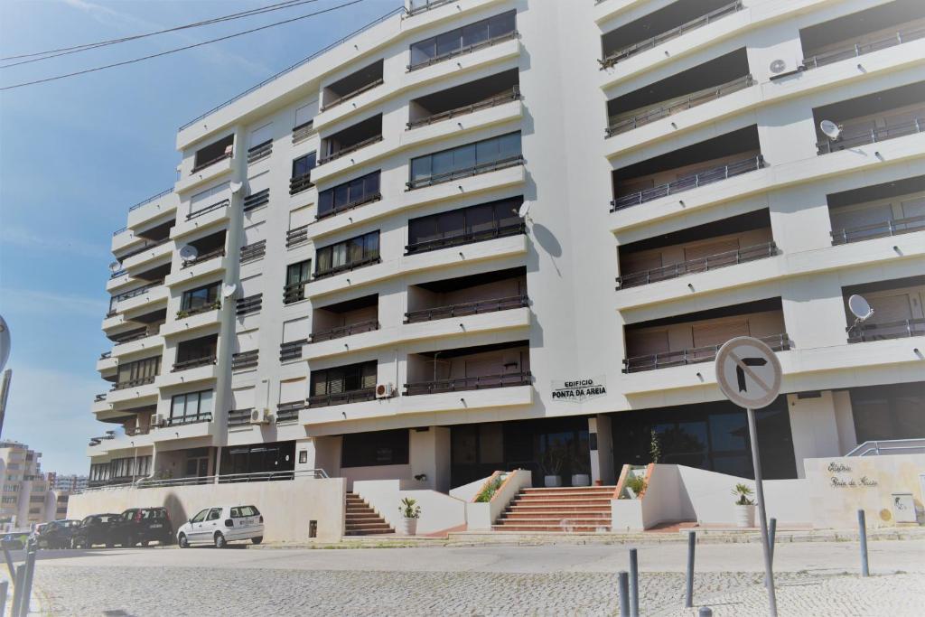 Imagem de RUA BARTOLOMEU DIAS-EDF.MARINA ROCHA