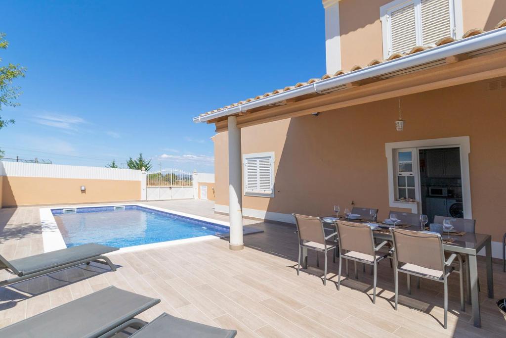 Imagem de Villa Ribeiro - keystoalgarve.com