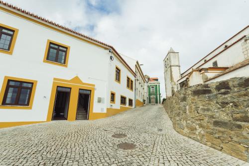 PEDRAS DO MAR - SURF & BEACH