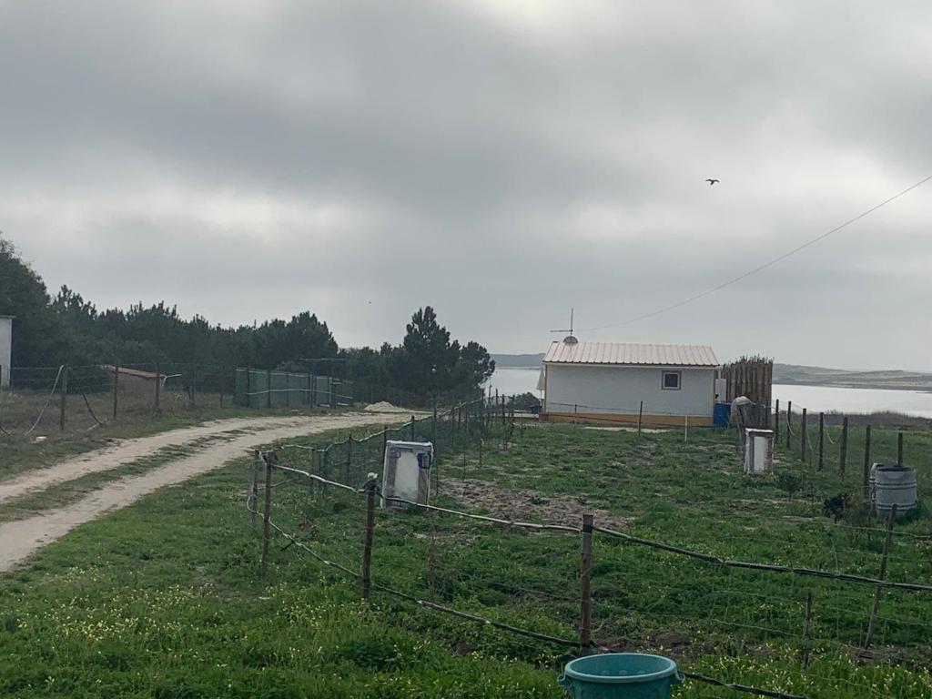 Imagem de Casinha em Frente à Lagoa