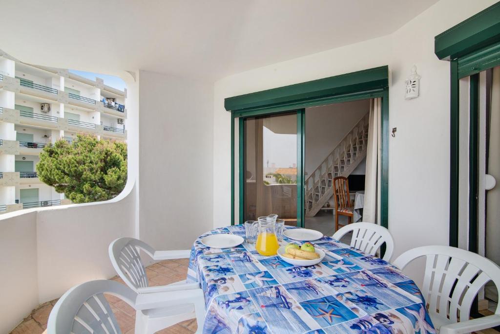 Imagem de Sunny 2BDR Apartment in Vilamoura