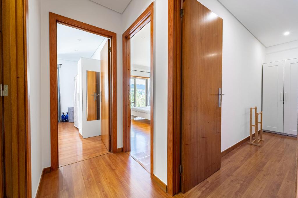 Imagem de HOUSE AND PEOPLE - RENTALS