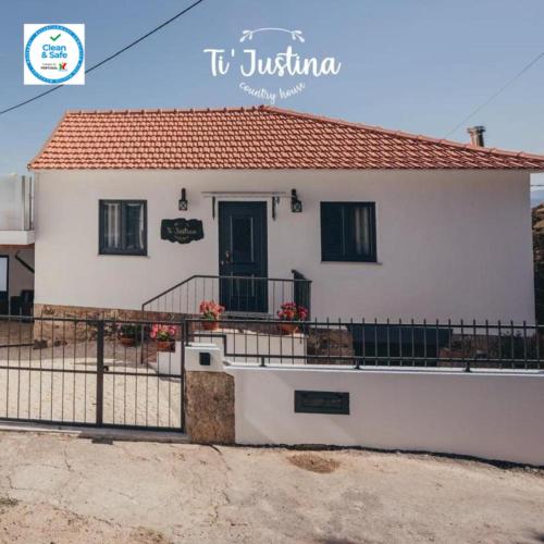 TI`JUSTINA COUNTRY HOUSE