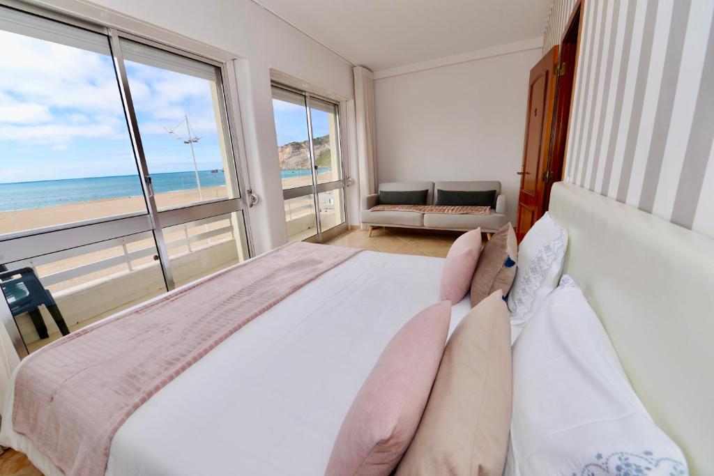 Imagem de Ocean Views - P