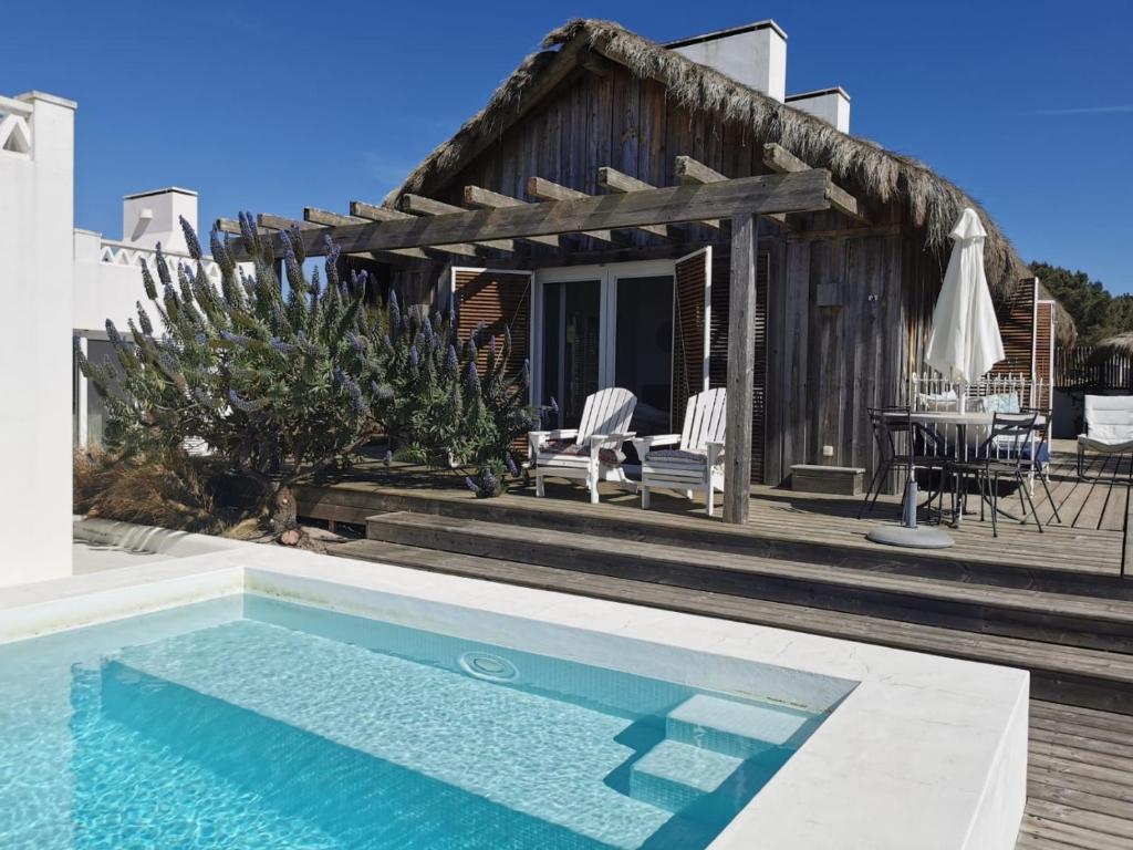 Image of CASA TUCHE