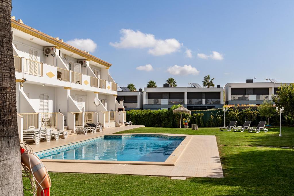 OASIS BEACH A1E