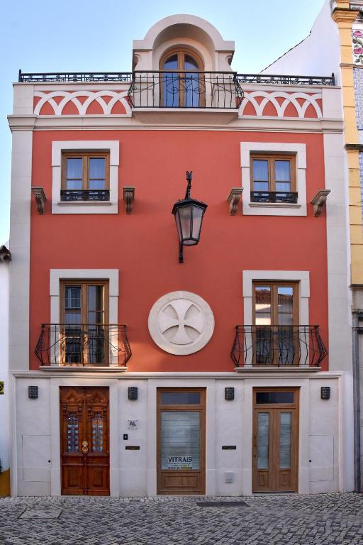 FAMILYHOUSE