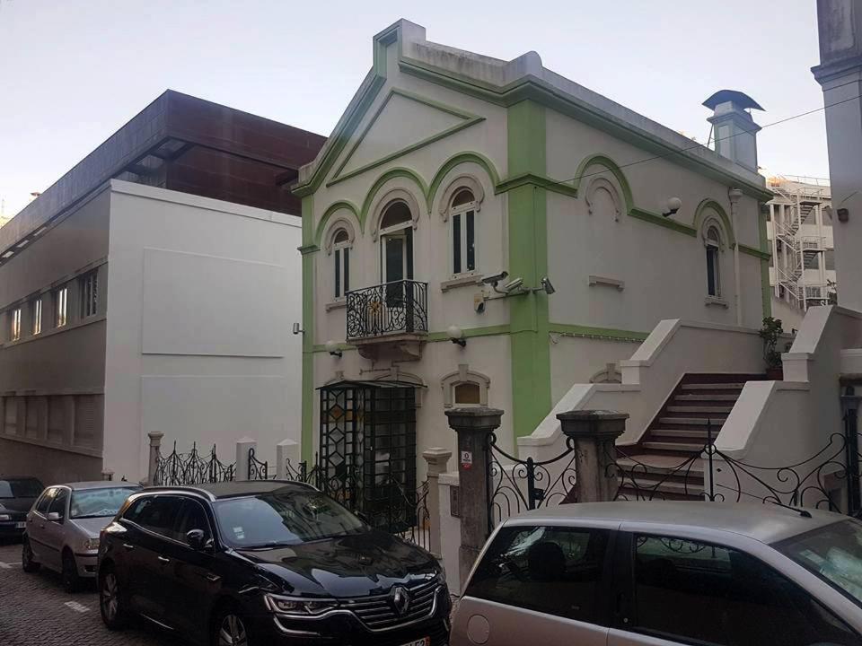 CITY CENTER WHITE HOUSE