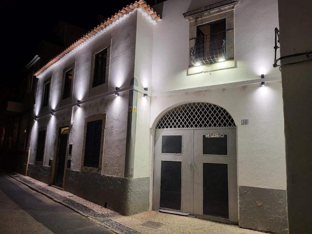 Imagem de Down Town House
