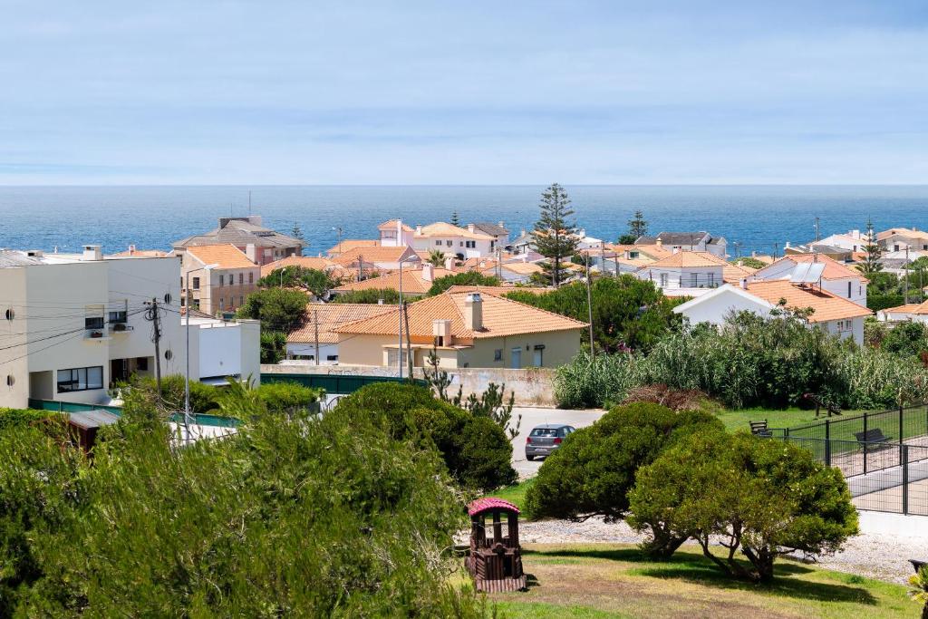 CASA NA PRAIA DAS MAÇÃS
