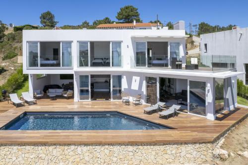 ARRIFANA LAKE HOUSE
