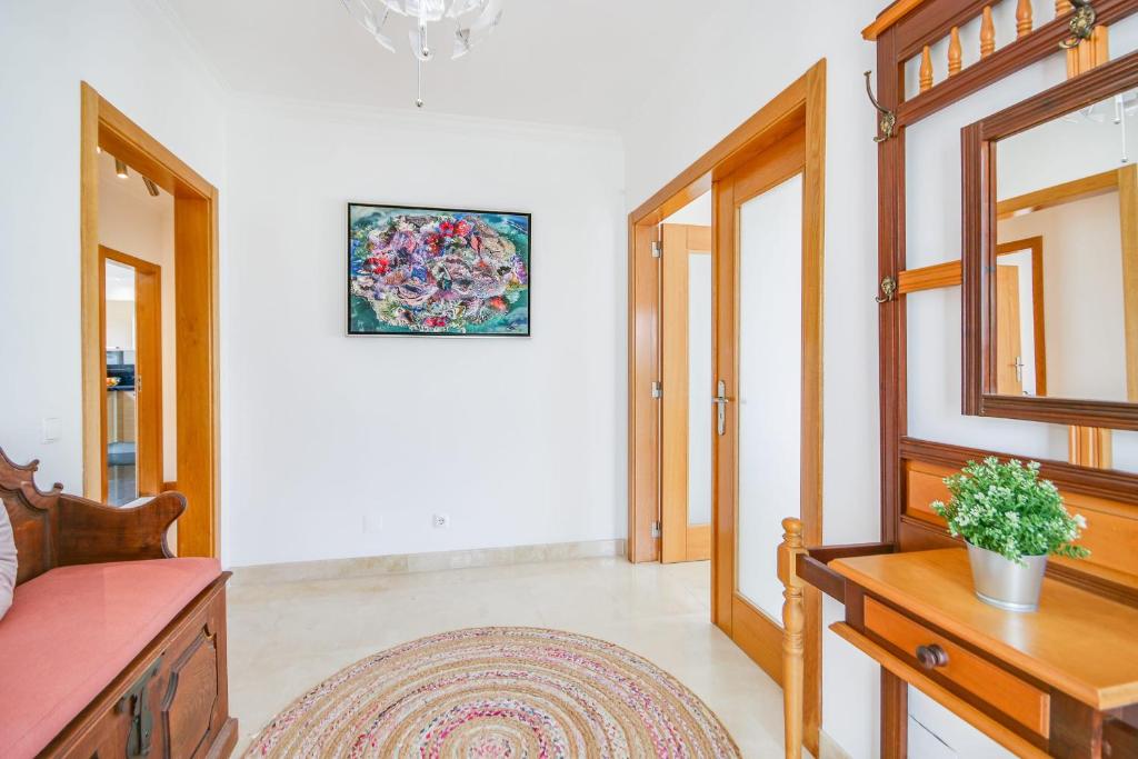 Imagem de Admiral House
