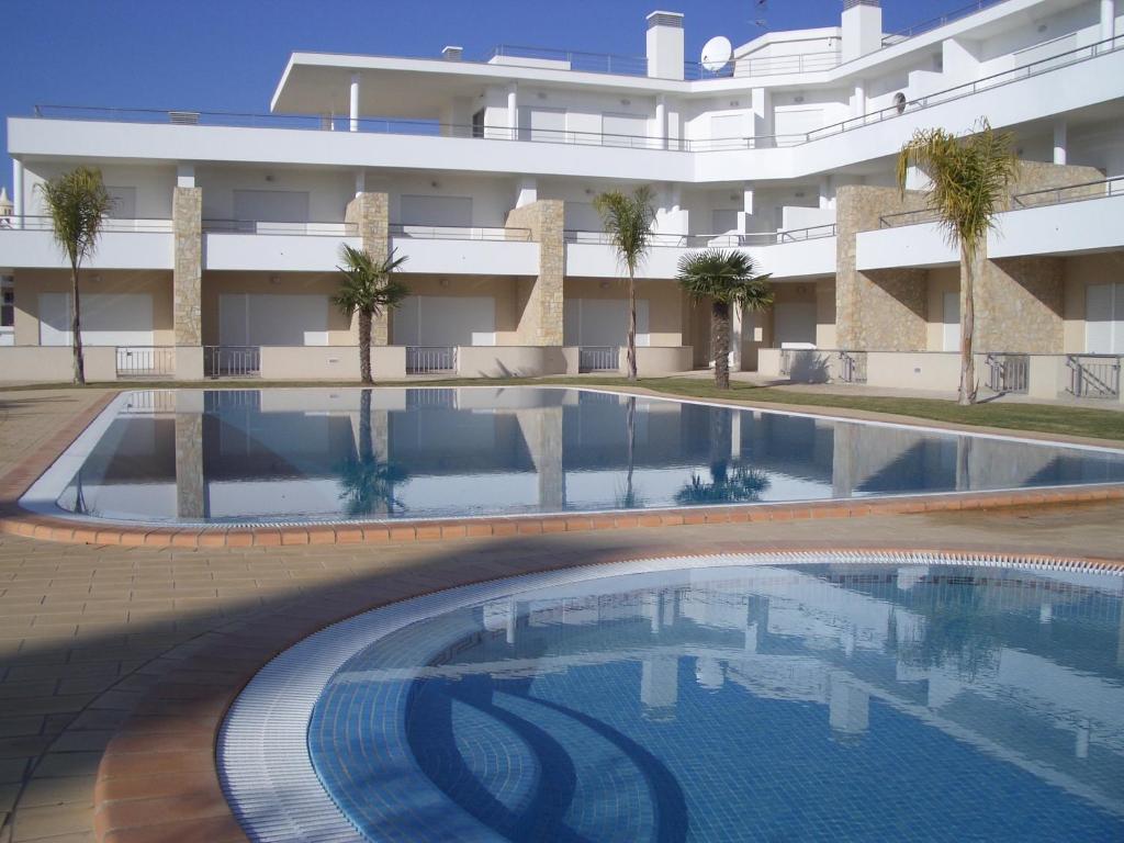 Imagem de Apartamentos Pomba Branca - N