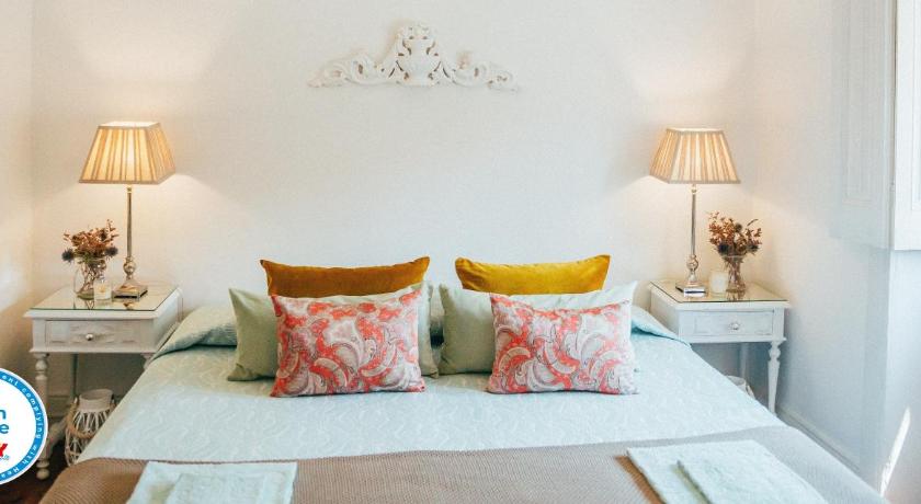 DONA FINA GUEST HOUSE
