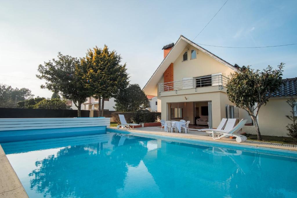 VILLA IN ESPOSENDE