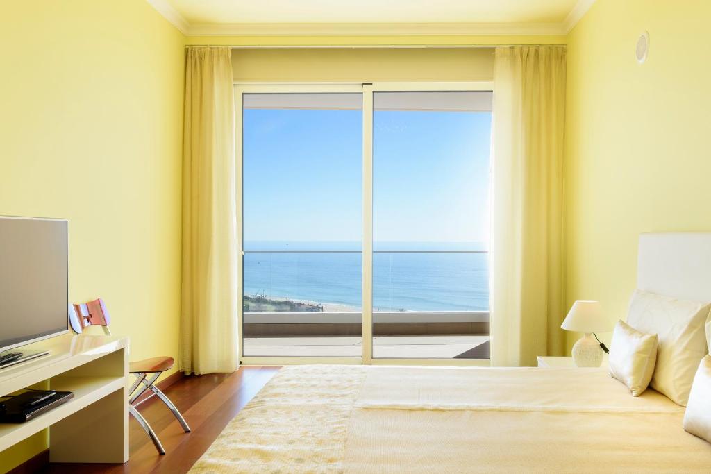 PORTO DE MOS OCEAN AND POOL APARTMENT