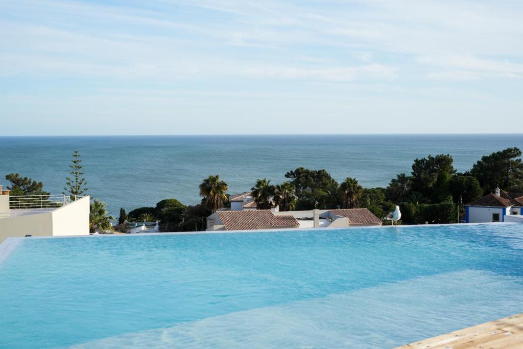 AMAZING APARTMENT WITH ROOFTOP POOL