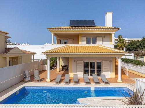 Image of VILLA RIBEIRO