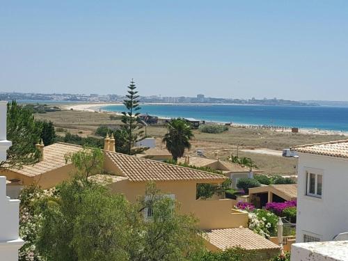 Imagem de Blue Ocean - Meia Praia