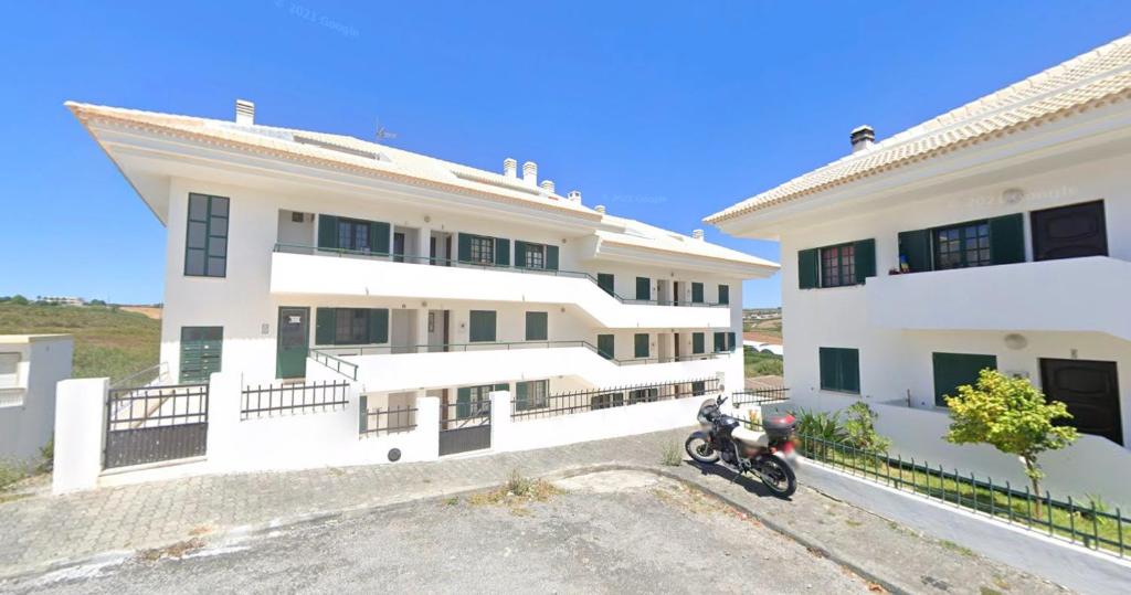 COAST BEACH APARTMENT - PRAIA DA AREIA BRANCA