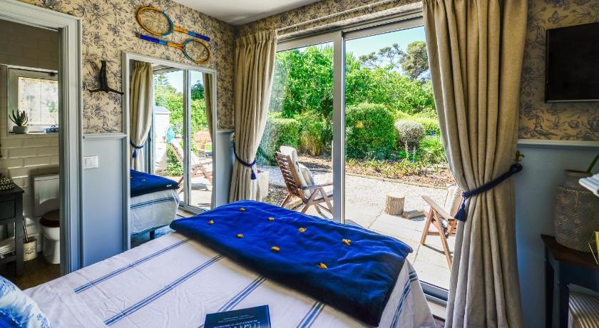 Imagem de Tennis Clubhouse
