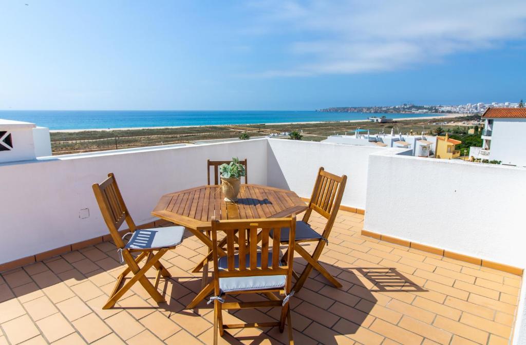 Imagem de Vista Meia Praia Apartment