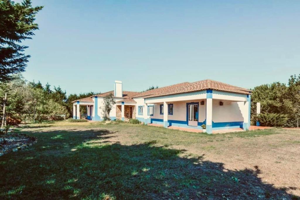 NANA HOUSE ERICEIRA