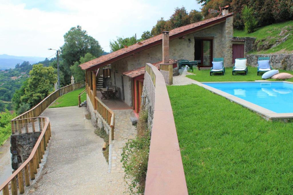 CASA DO CAMINHO DO MONTE