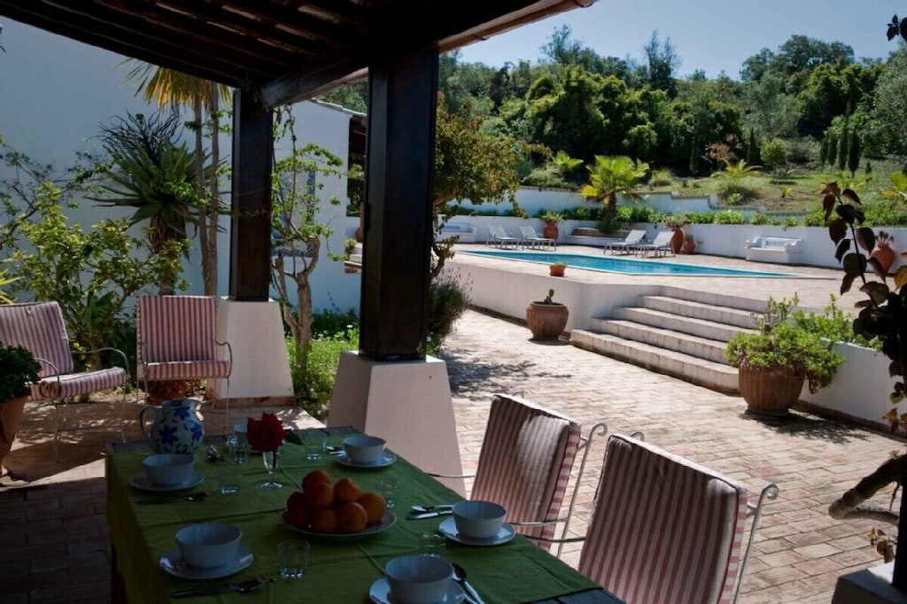 CASA ALEX