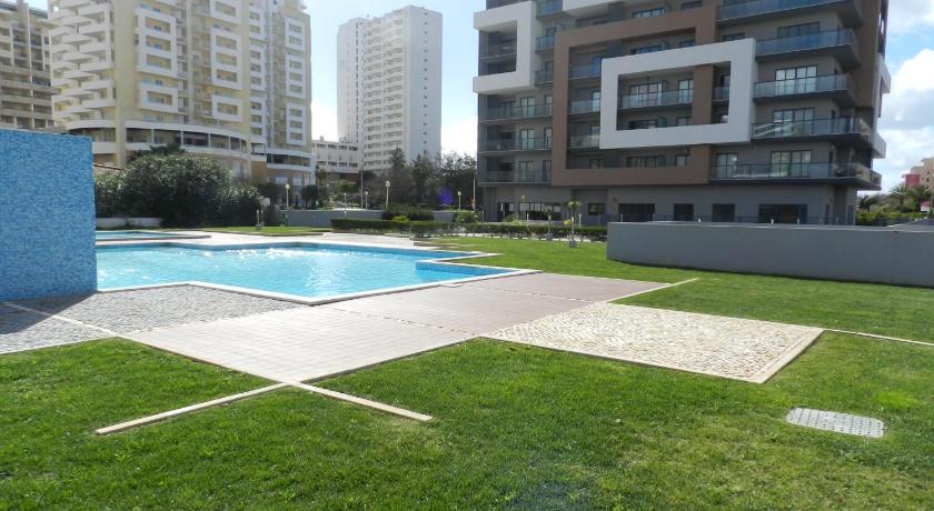 Imagem de APARTAMENTO COM PISCINA