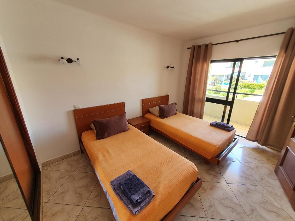 URBANIZAÇÃO ALTO DOS CALIÇOS, LOTE C - 30A