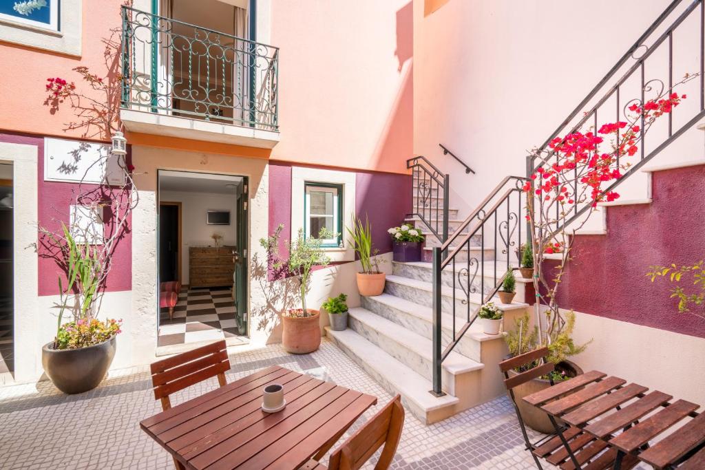Imagem de Pateo Santo Estevão - Self Catering Apartment Porta 2