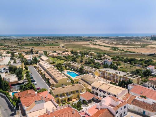 Imagem de VILLAS BARROCAL - LOTE 19 - PORTA 219