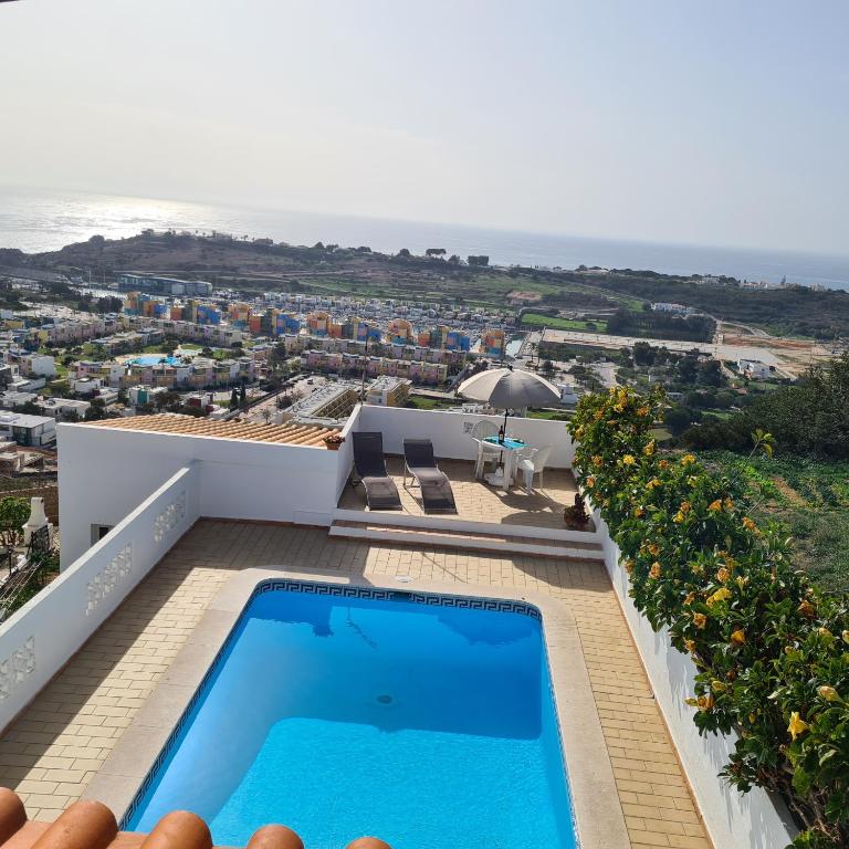 VILA MARRACHINHO