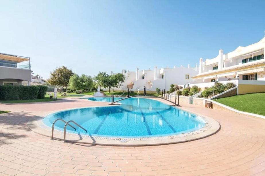 VILLA RAFAELLA