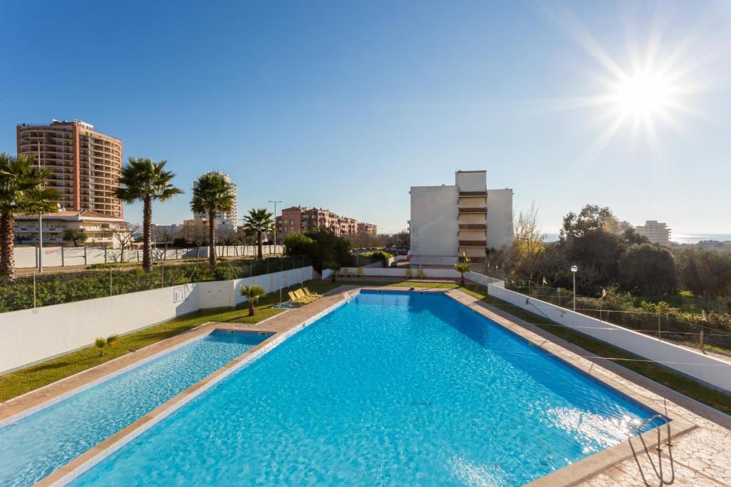 Imagem de APARTAMENTO 2 ROSAS -O-