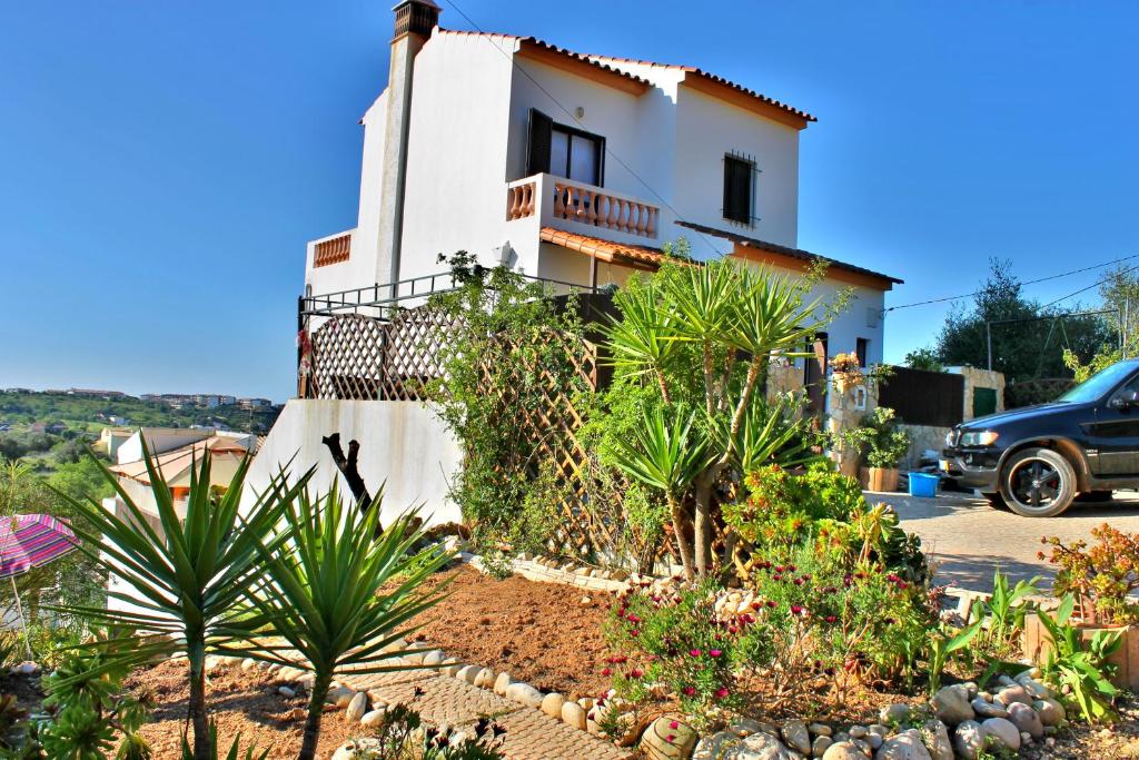CASA ENCOSTA DO SOL