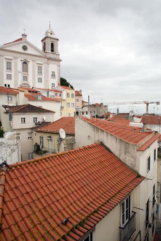 Imagem de Cosy in Alfama with Balcony & Wi-fi
