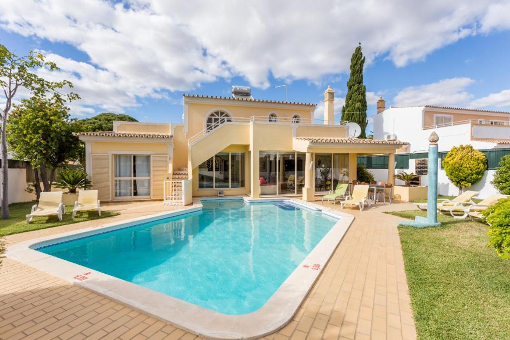 CASA HELMAR