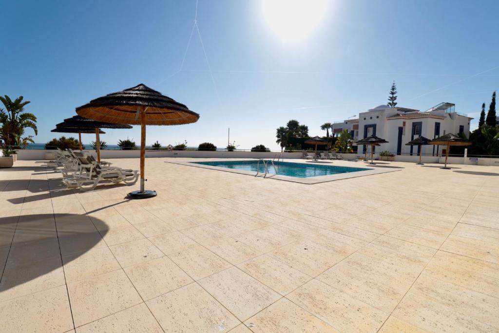APARTAMENTOS FALÉSIA MAR ( LUNA FALÉSIA MAR)