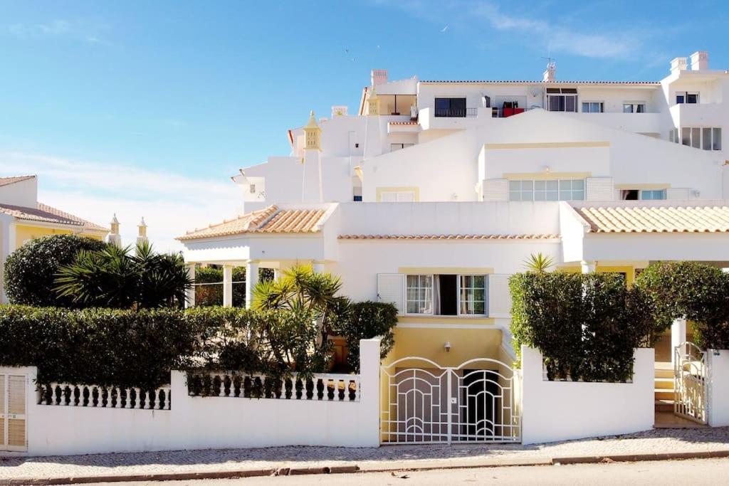 VILLA 382