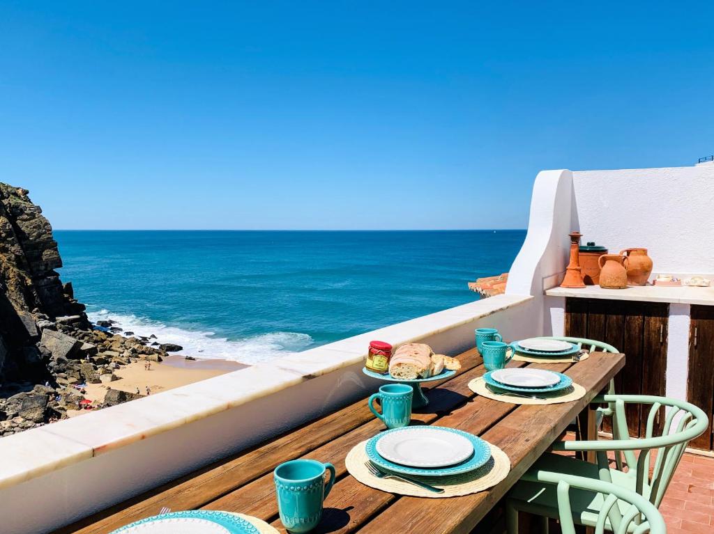 AZENHAS DO MAR BEACH HOUSE