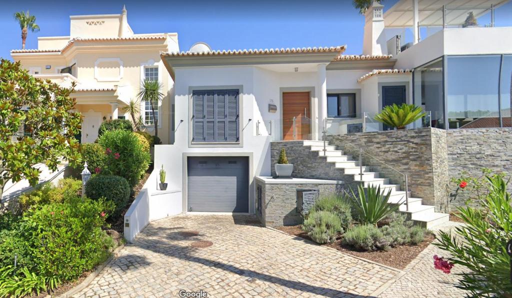 Image of CASA IRIS