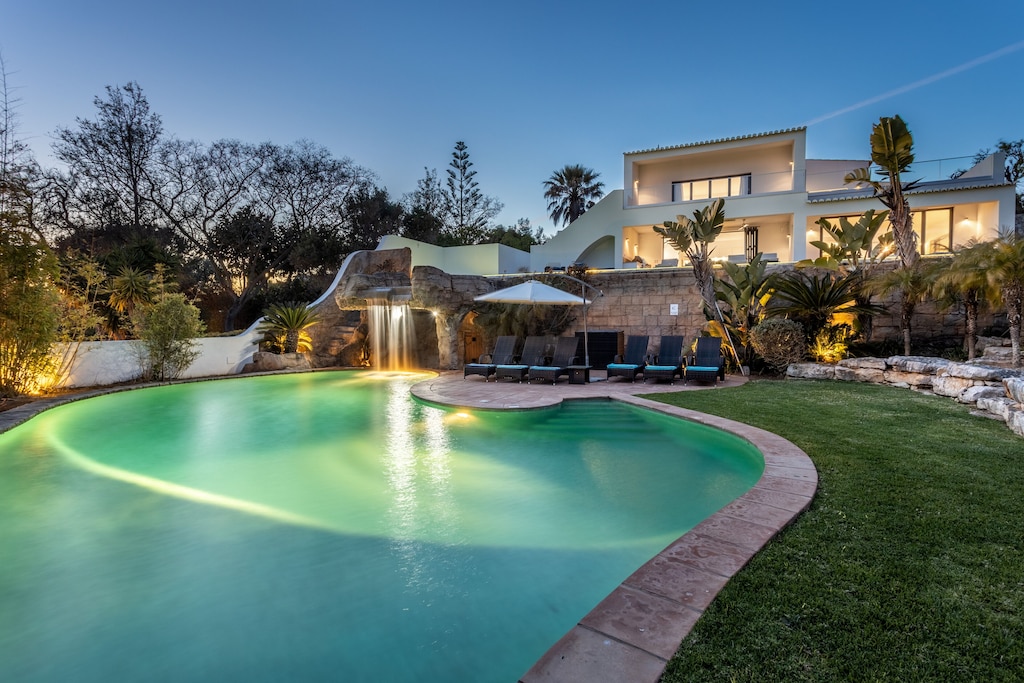 Imagem de HOME IN LAGOS - RSJ