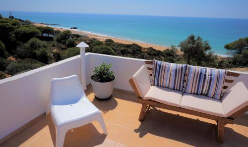 GOLDEN CLIFF HOUSE